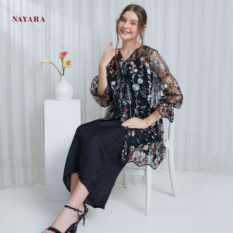 Nayara Atasan Kebaya Modern Ilyana Embroidered Tulle