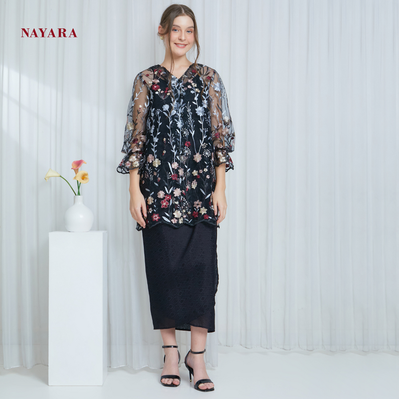 Nayara Atasan Kebaya Modern Ilyana Embroidered Tulle